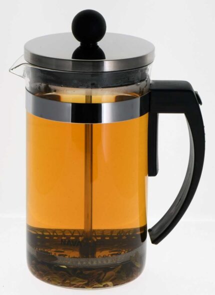 600ml cafetiere with heat-resistant glass, stainless steel lid and band, and black plastic handle, suitable for brewing coffee or loose-leaf tea.
