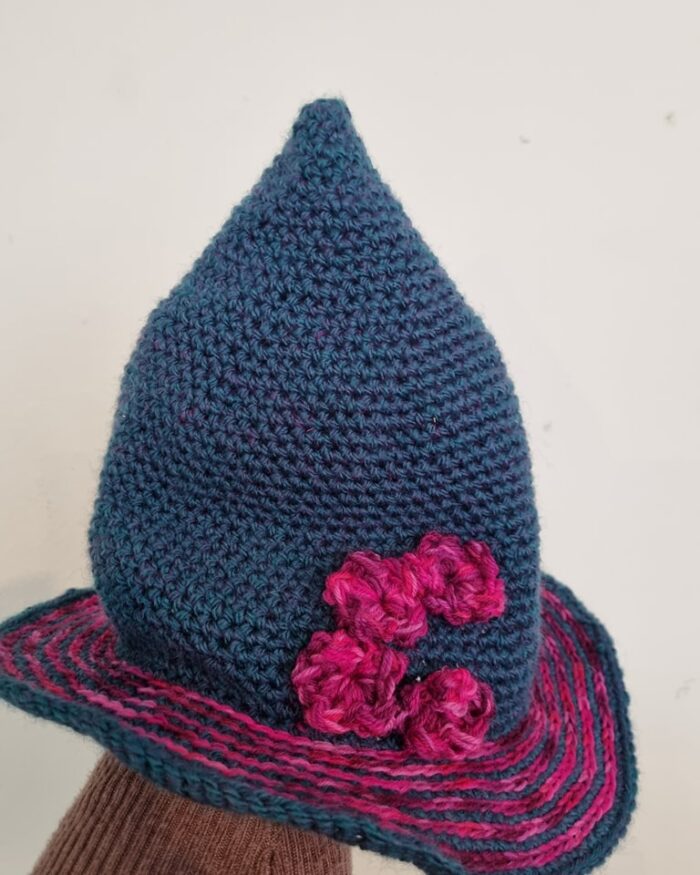 hat with flower